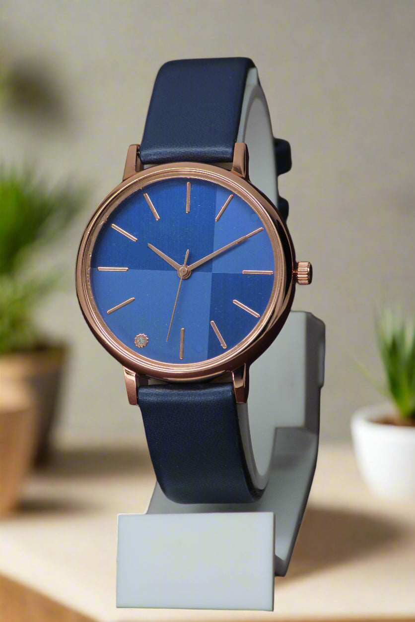 Elegant Round Dial Ladies Watch β Sleek Metallic Finish