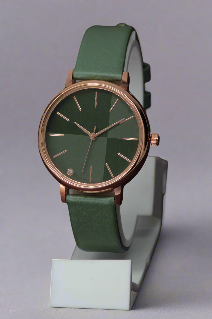 Elegant Round Dial Ladies Watch β Sleek Metallic Finish