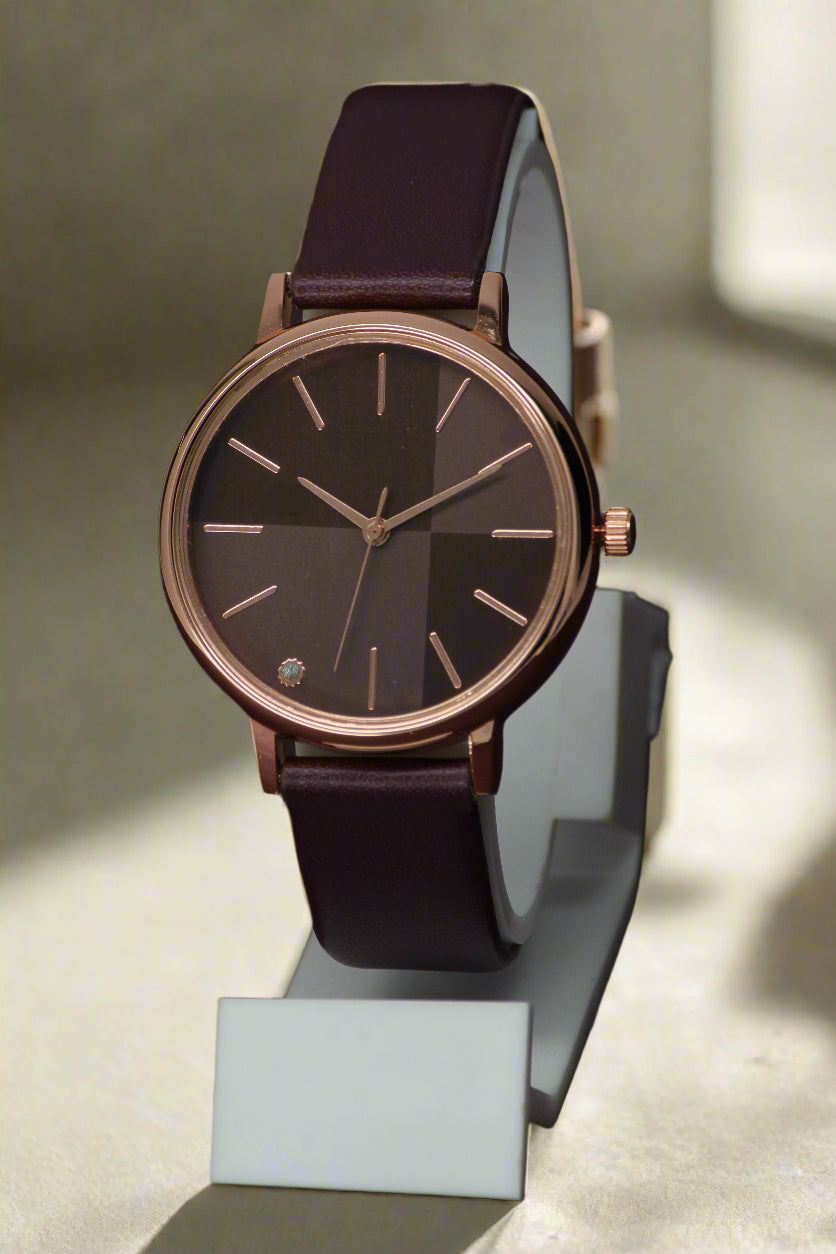 Elegant Round Dial Ladies Watch β Sleek Metallic Finish