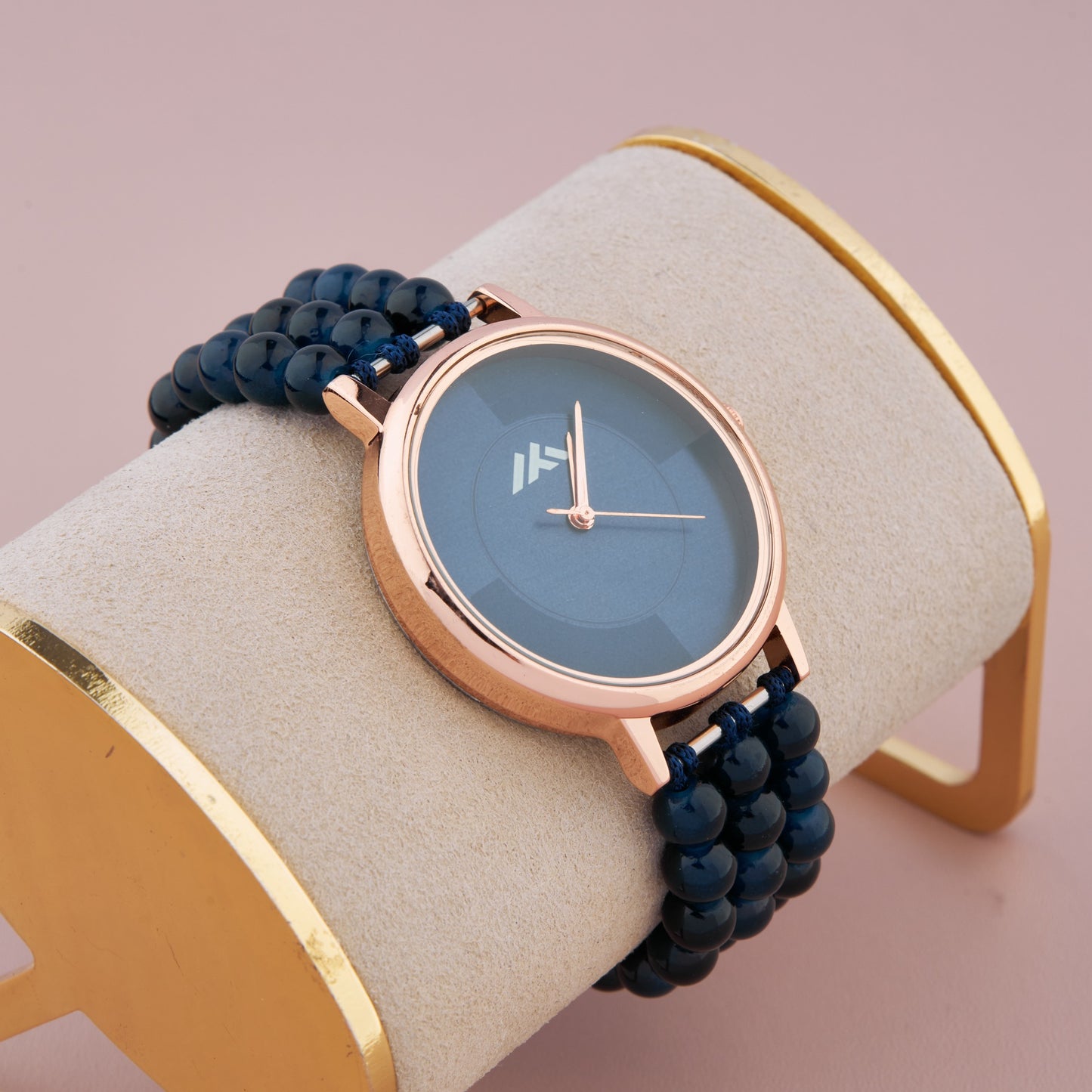 Women's Casual Analog Watch with Rose Gold Case β Rugged & Bold Look