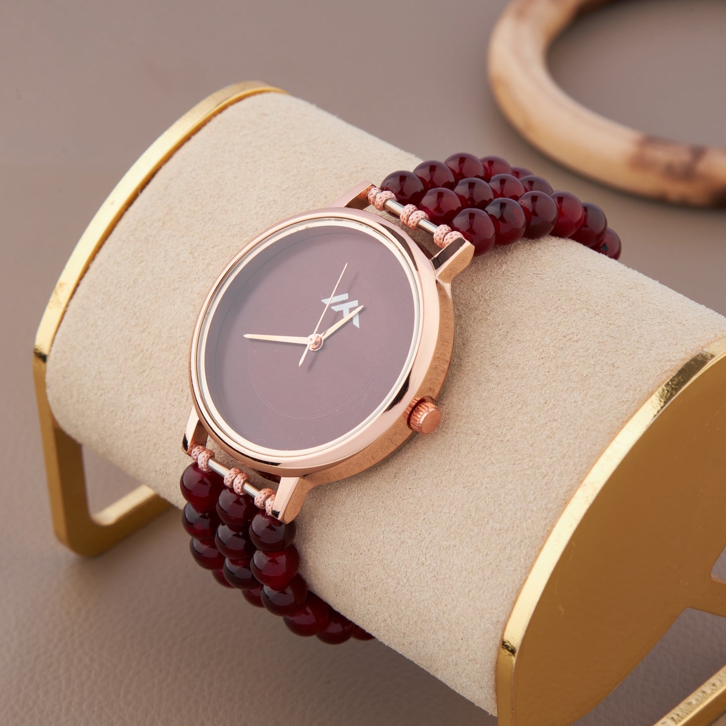 Women's Casual Analog Watch with Rose Gold Case β Rugged & Bold Look