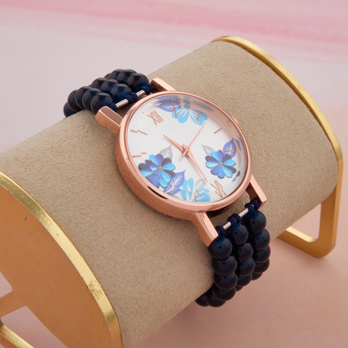 Classic Dial Women’s Watch – Minimalist & Smart