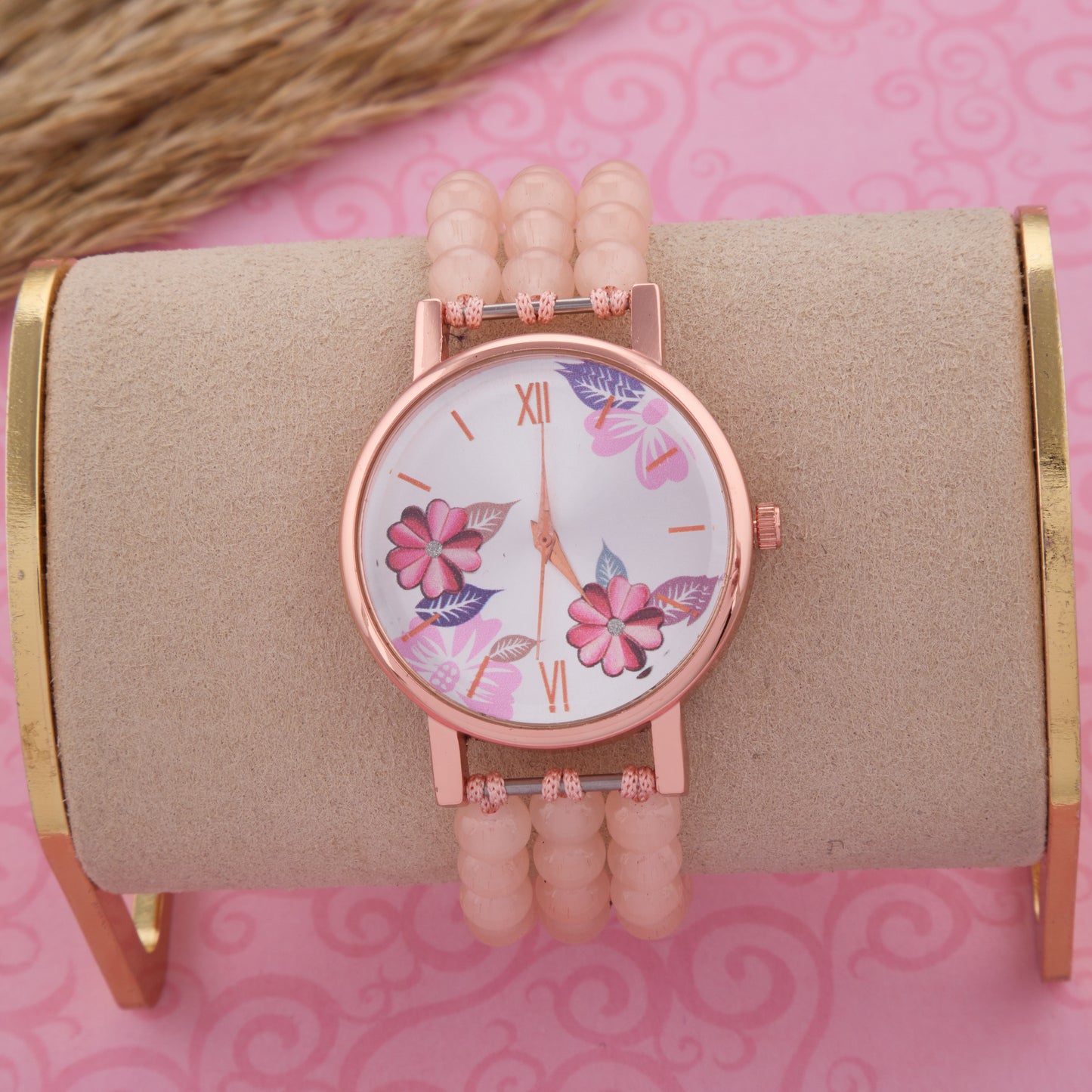 Classic Dial Women’s Watch – Minimalist & Smart