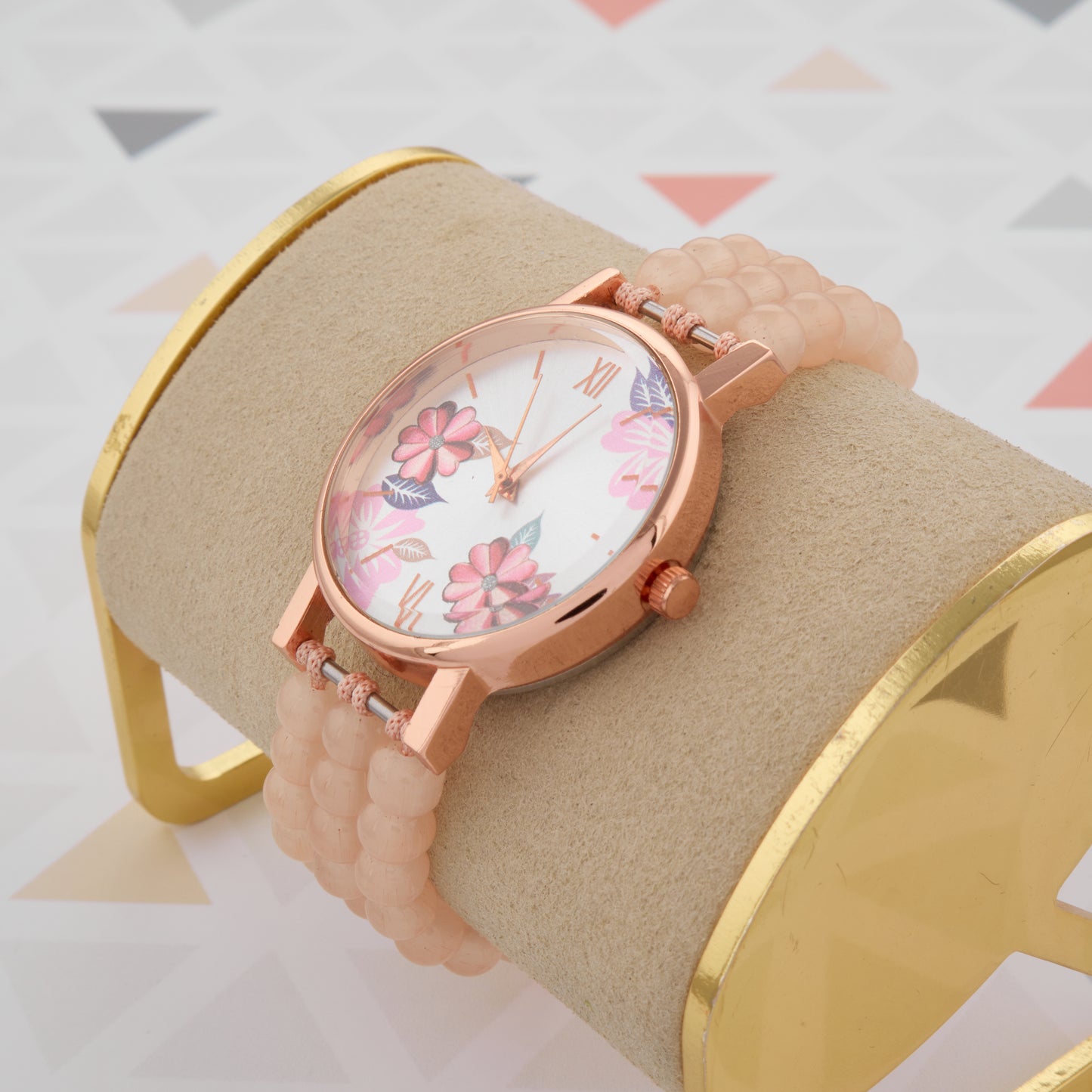 Classic Dial Women’s Watch – Minimalist & Smart