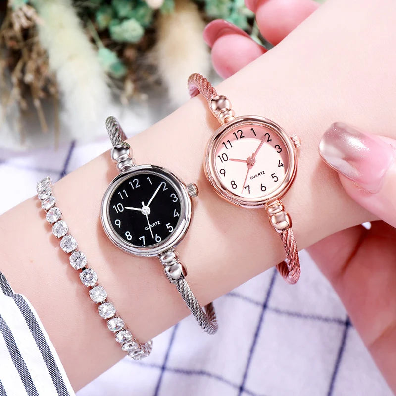 Fashion Women's Wristwatch Gold Bracelet Small Dial Elegant Watch New Cute Women Steel Bracelet Watch Quartz Wristwatch