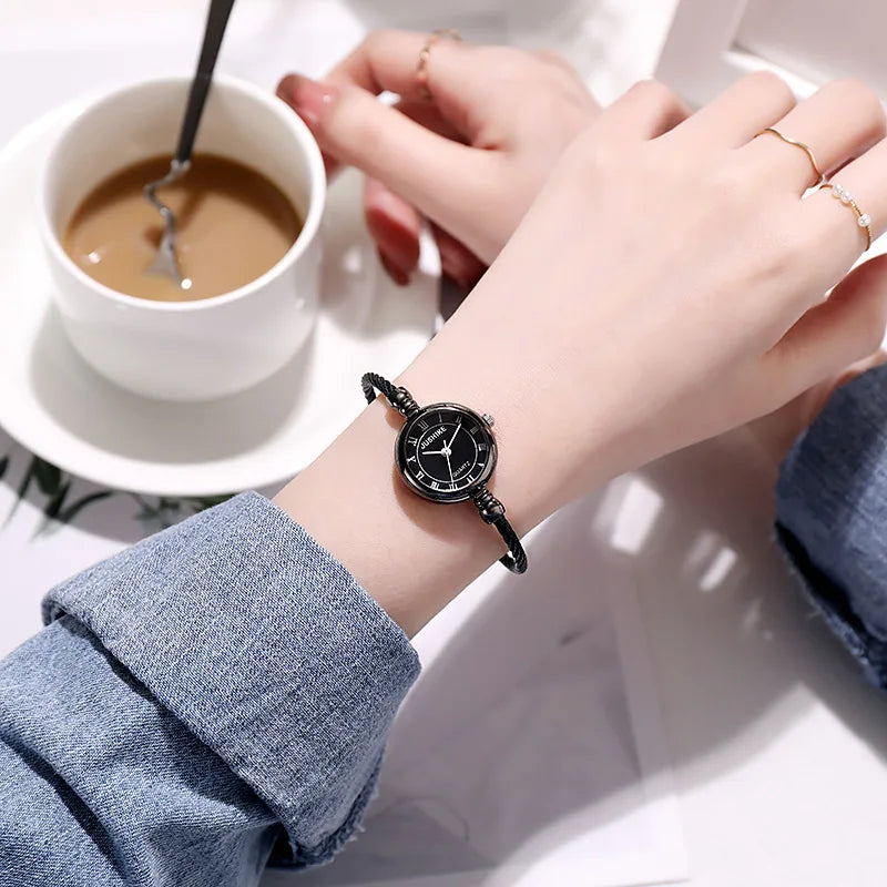 Fashion Women's Wristwatch Gold Bracelet Small Dial Elegant Watch New Cute Women Steel Bracelet Watch Quartz Wristwatch