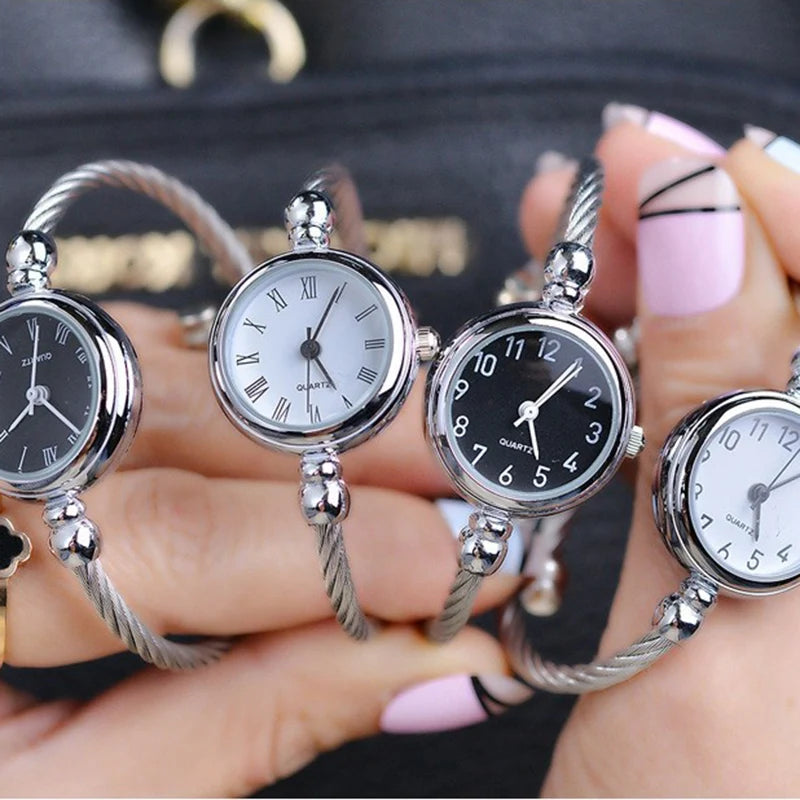 Fashion Women's Wristwatch Gold Bracelet Small Dial Elegant Watch New Cute Women Steel Bracelet Watch Quartz Wristwatch