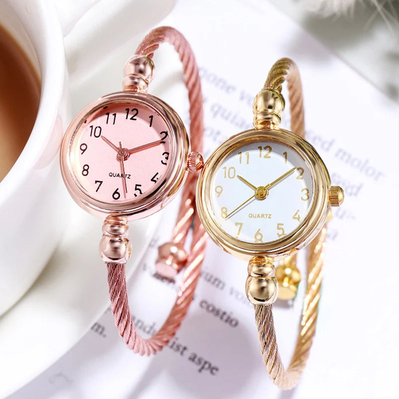 Fashion Women's Wristwatch Gold Bracelet Small Dial Elegant Watch New Cute Women Steel Bracelet Watch Quartz Wristwatch